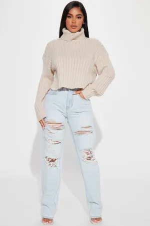 90's Booty Rip Straight Leg Jeans - Light Wash