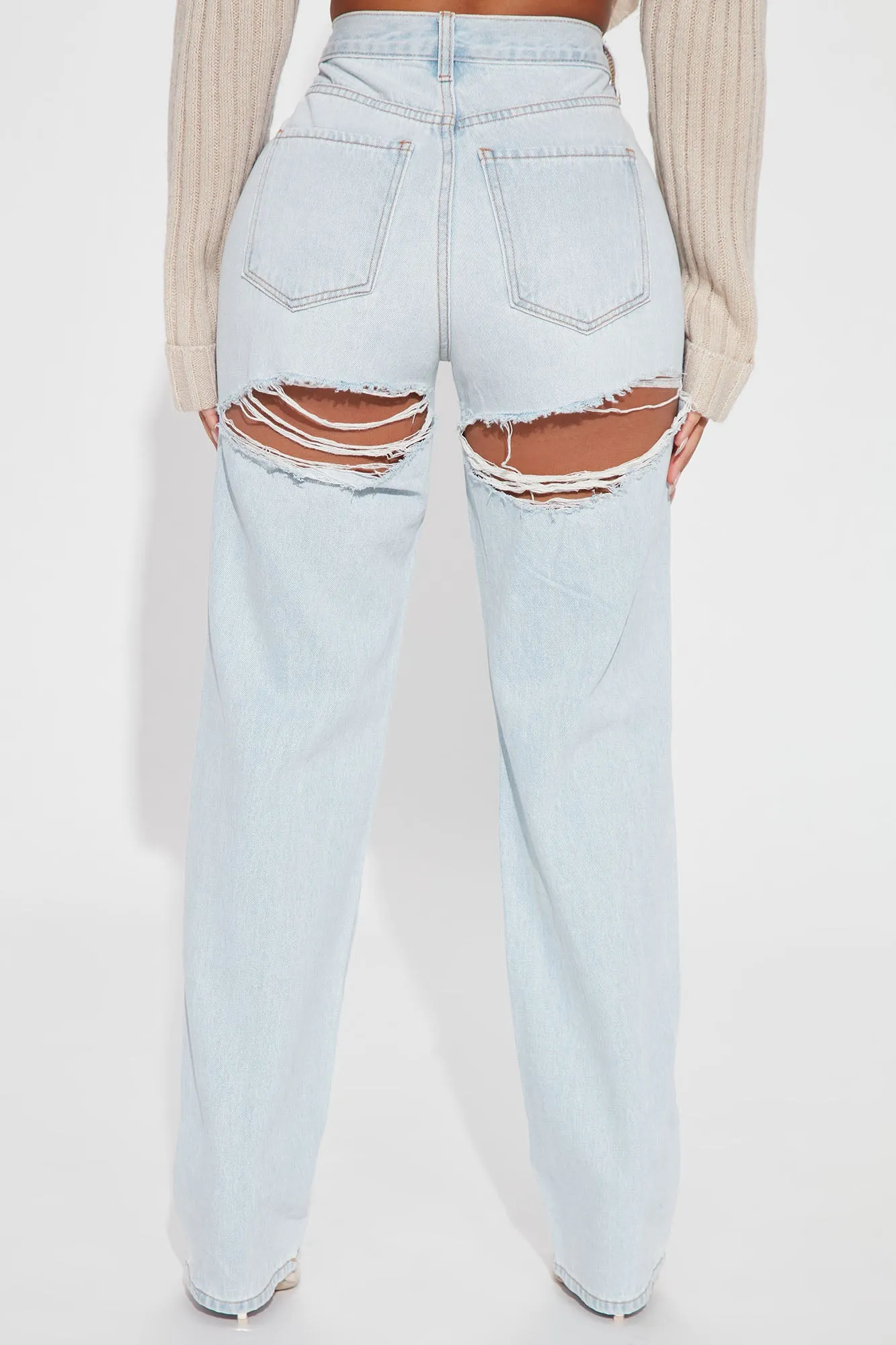 90's Booty Rip Straight Leg Jeans - Light Wash