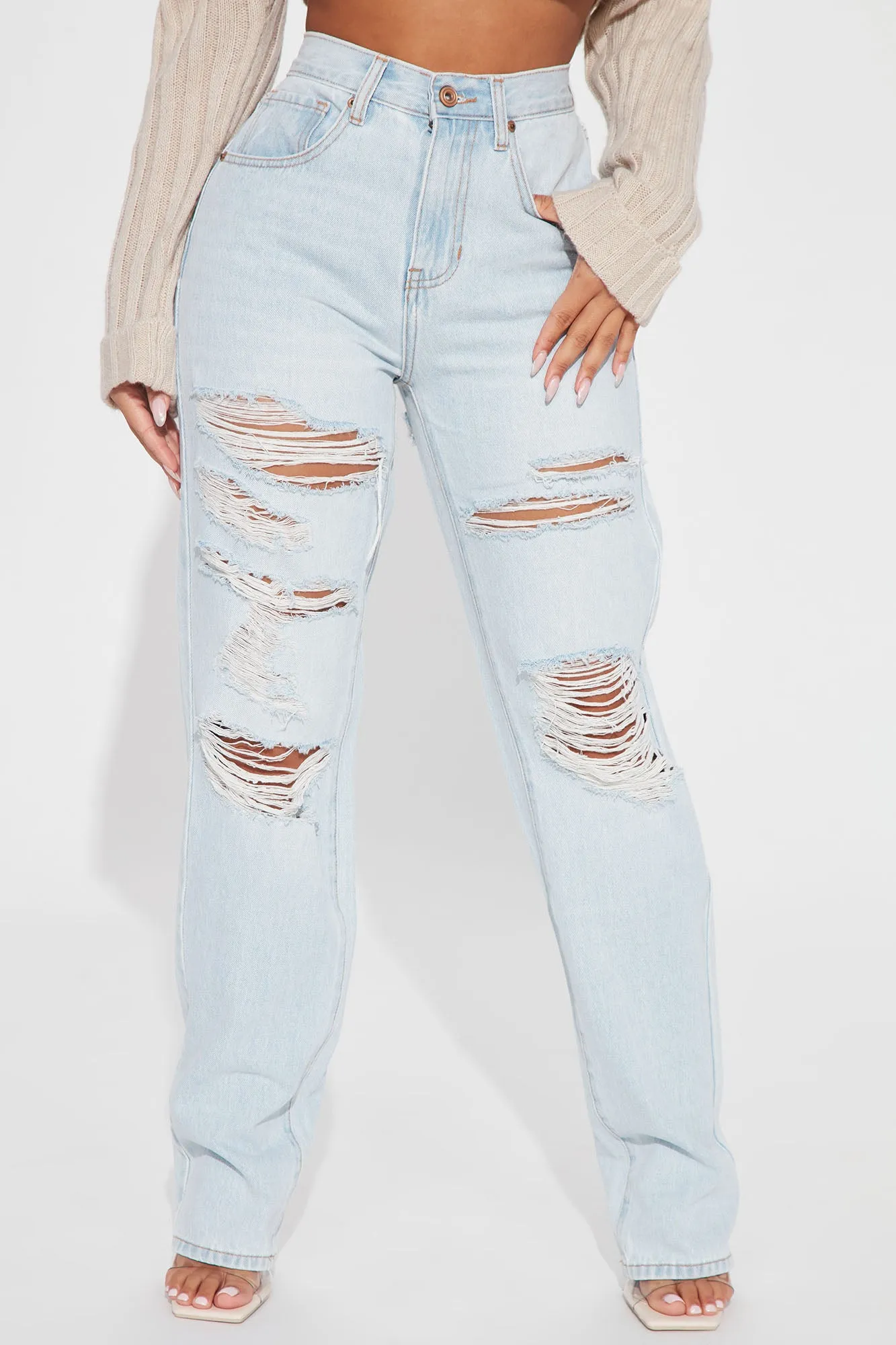 90's Booty Rip Straight Leg Jeans - Light Wash