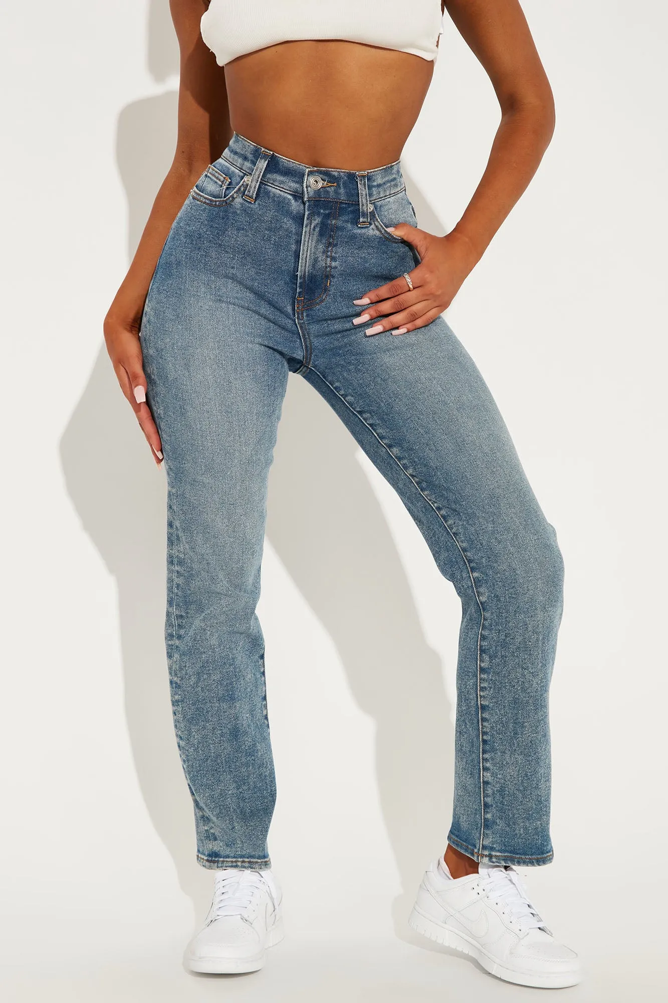 90's Vibe High Rise Straight Leg Jeans - Medium Blue Wash