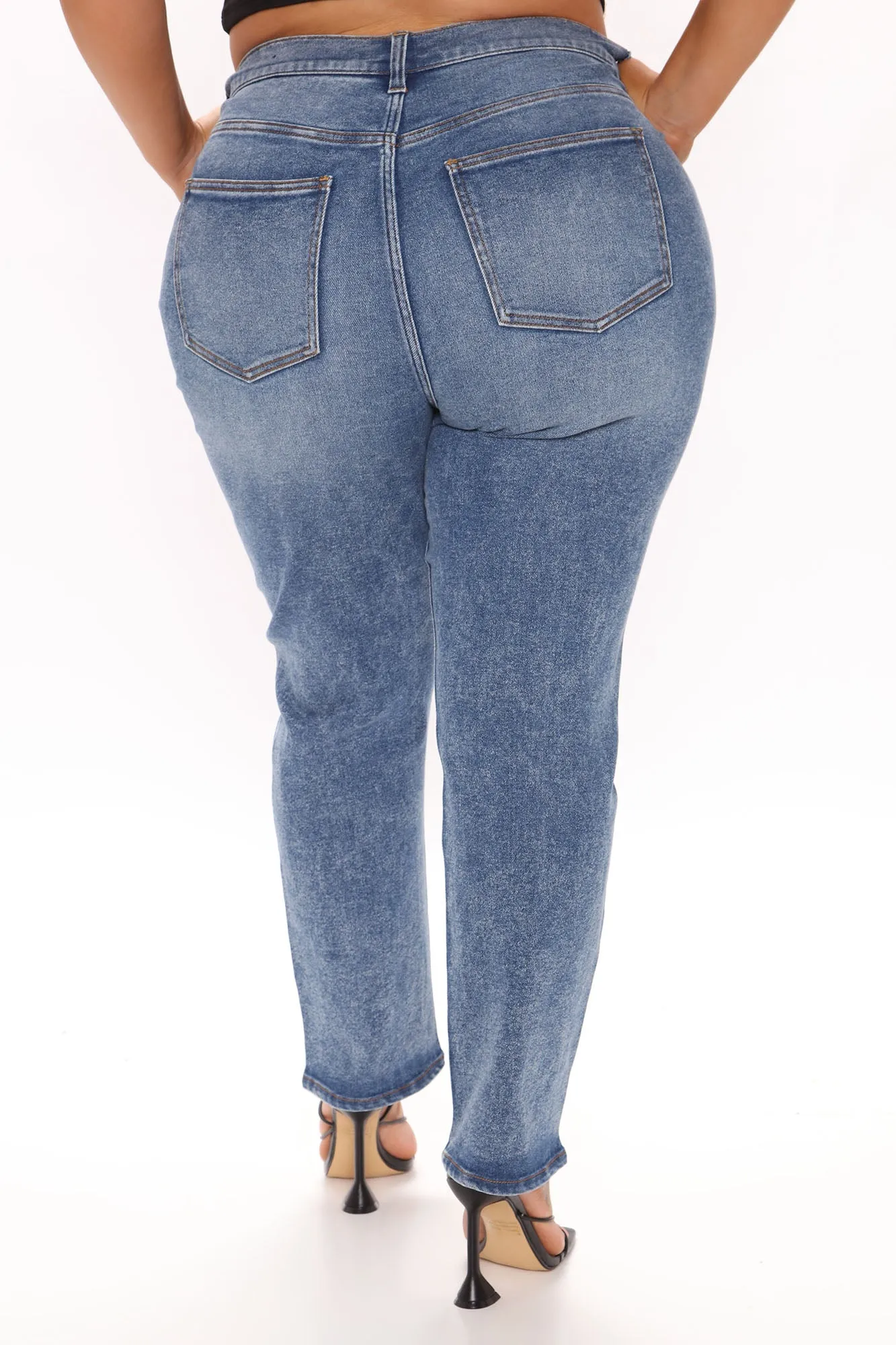 90's Vibe High Rise Straight Leg Jeans - Medium Blue Wash