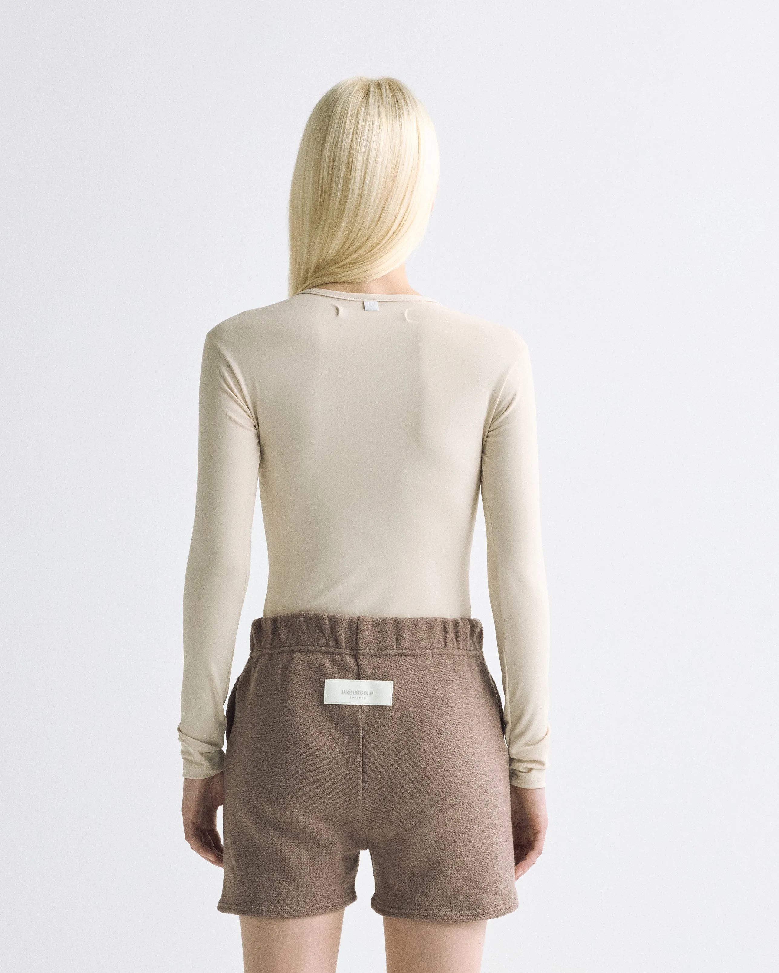 Basics Undergold Design Studio Long Sleeve Body Cream